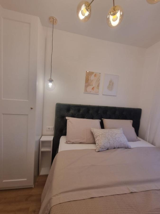 Apartment With View On City Marine Zadar Buitenkant foto