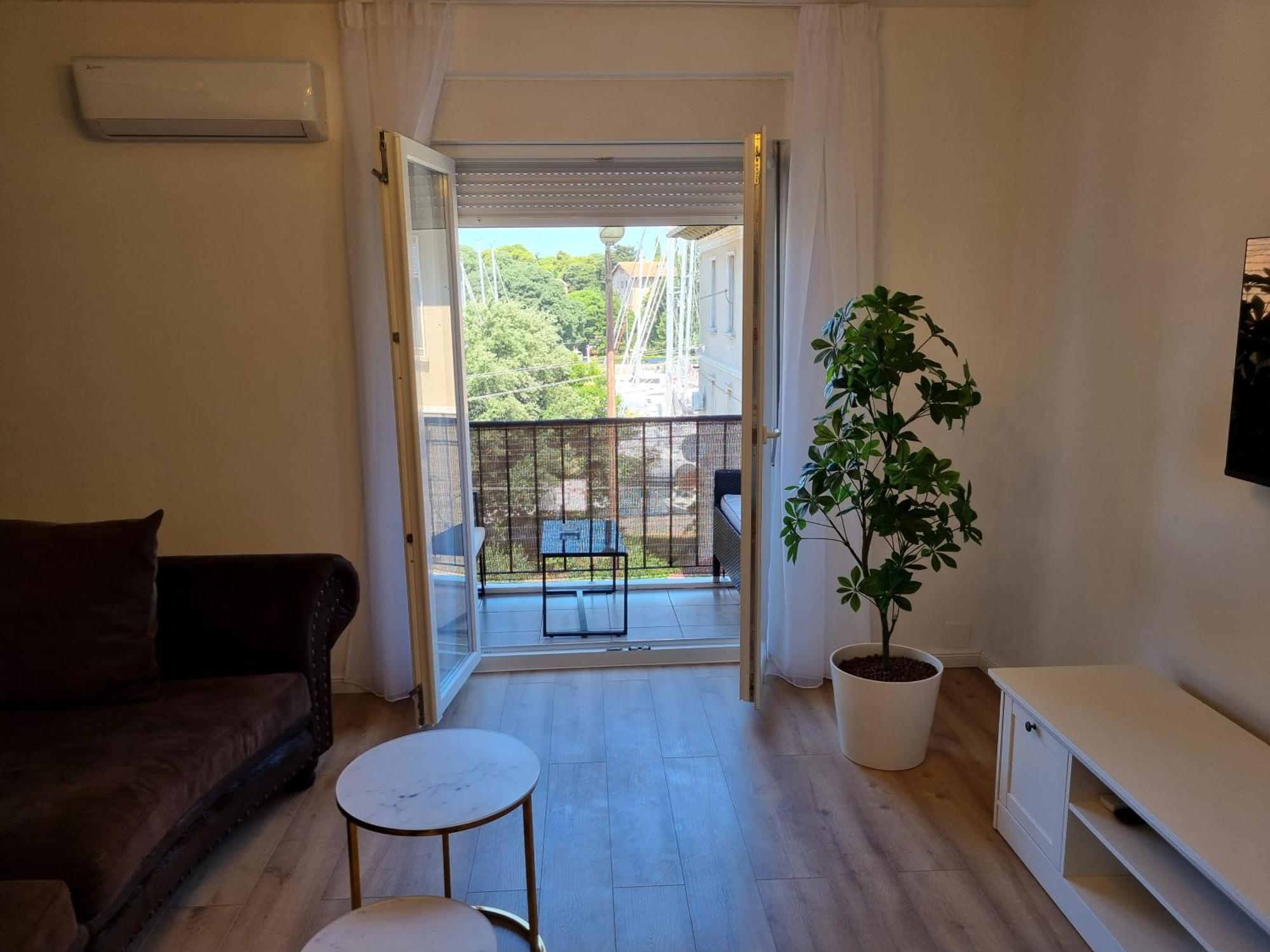 Apartment With View On City Marine Zadar Buitenkant foto